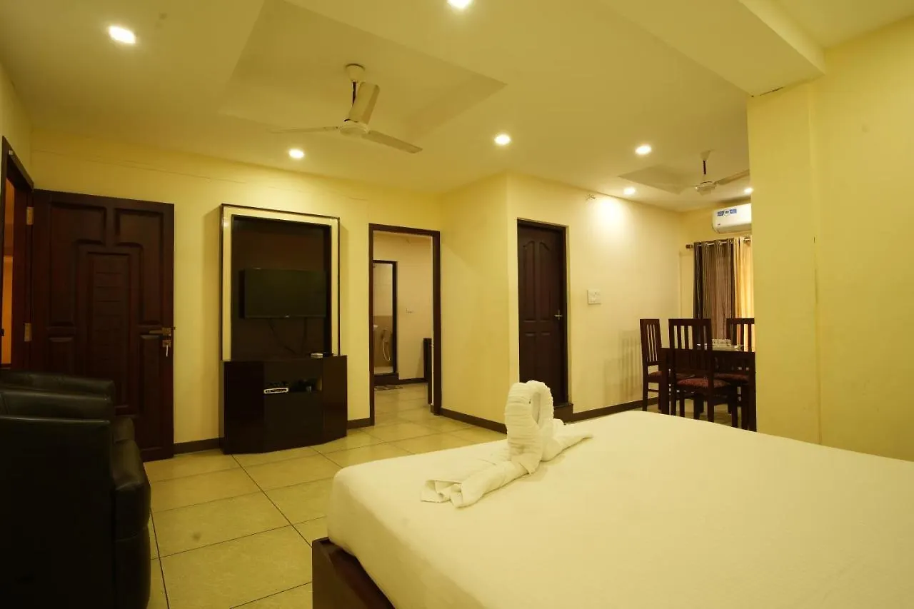 K V Suites Kochi 3*,