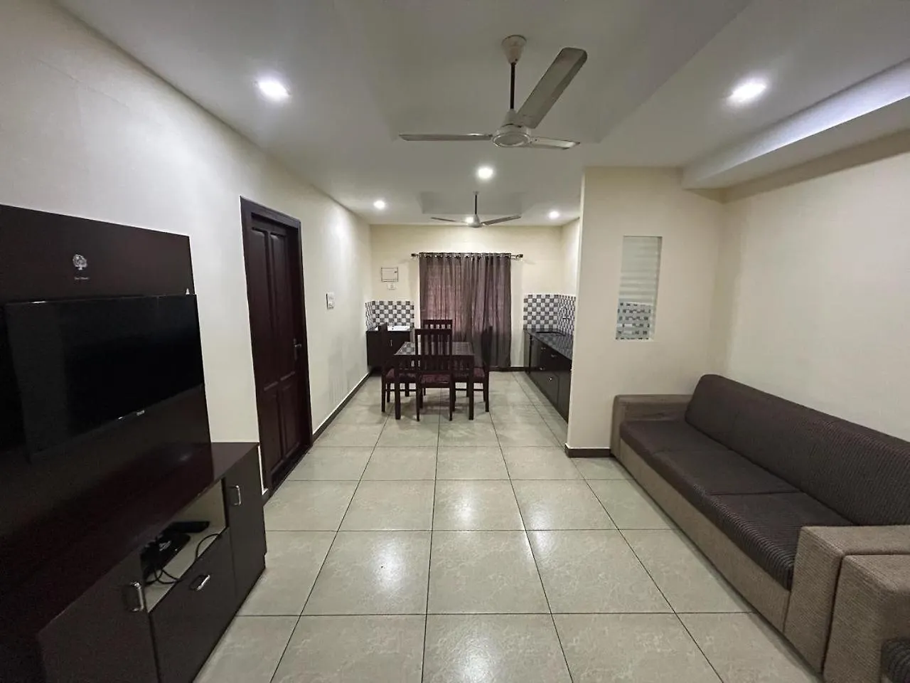 K V Suites Kochi 3*,  Indien