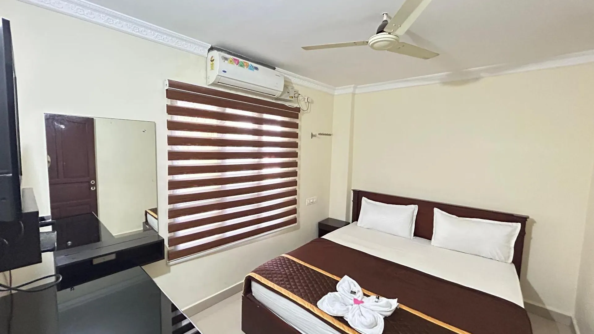 K V Suites Kochi Hotel